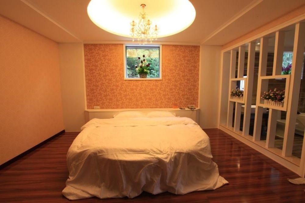 Yangshuo Hua Xiang Man Ting West Street Hotel Eksteriør billede