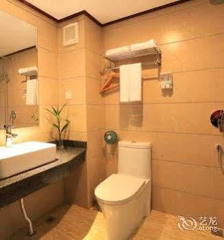Yangshuo Hua Xiang Man Ting West Street Hotel Eksteriør billede